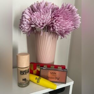 Makeup Forever HD Skin Foundation, Estée Lauder pallet, Mascara and Blush. 😊